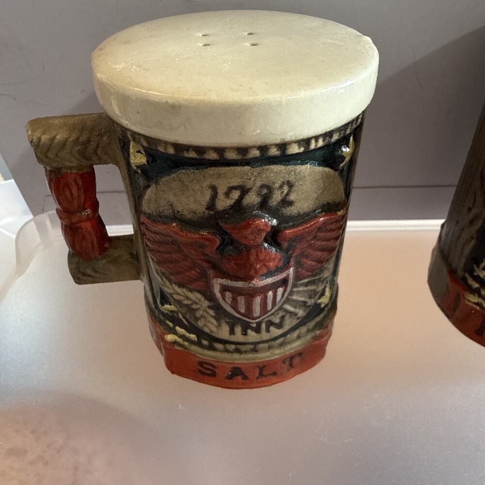 VTG Napco Japan 1792 Inn Patriot Salt & Pepper Shakers Eagle Shield Ceramic